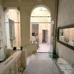 Stunning 3 Bedroom Town House Lejlighed