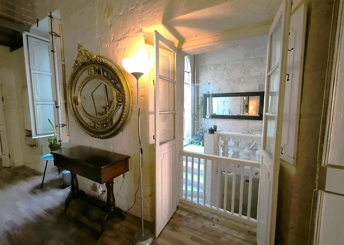 Appartement Stunning 3 Bedroom Town House *