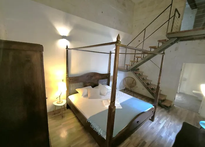 Stunning 3 Bedroom Town House Appartement *