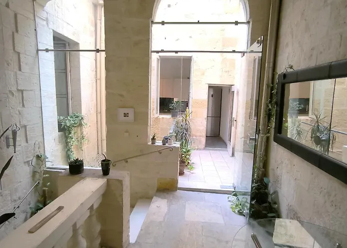 Stunning 3 Bedroom Town House *