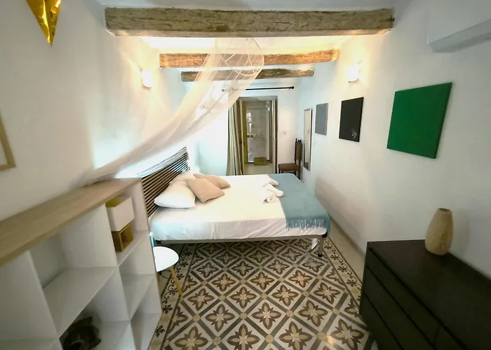 Stunning 3 Bedroom Town House *