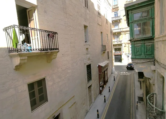 Stunning 3 Bedroom Town House Valletta