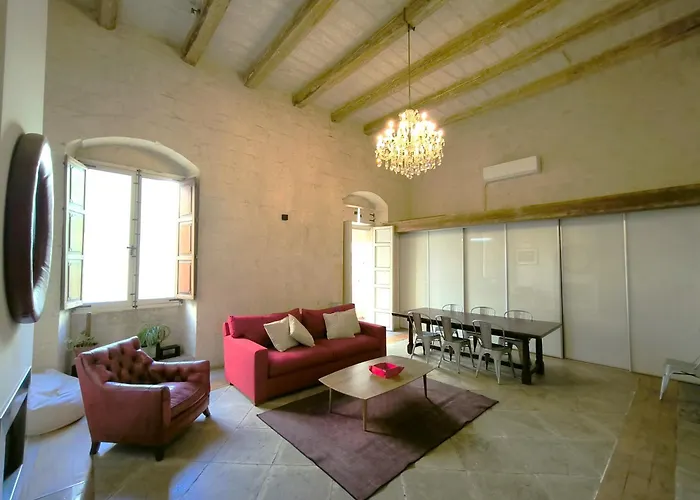 Stunning 3 Bedroom Town House Appartement
