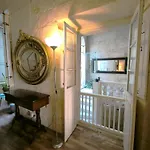 Apartment Stunning 3 Bedroom Town House *