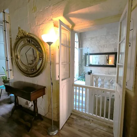 Lejlighed Stunning 3 Bedroom Town House *