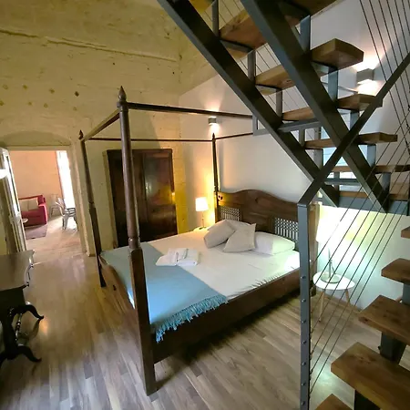 Stunning 3 Bedroom Town House