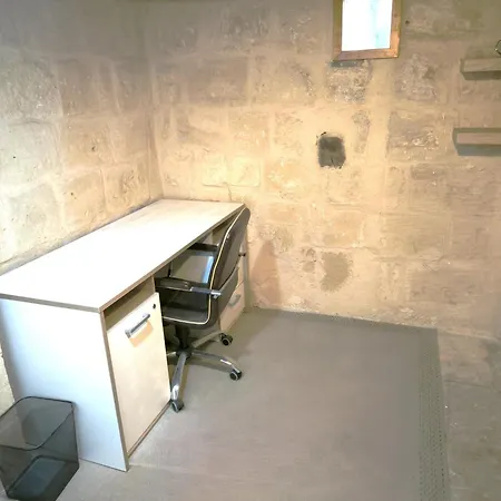 Stunning 3 Bedroom Town House *