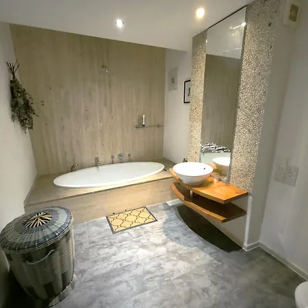 דירה Stunning 3 Bedroom Town House
