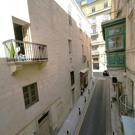 Stunning 3 Bedroom Town House Valletta
