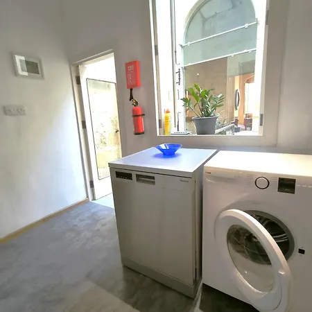 Stunning 3 Bedroom Town House