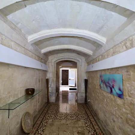 The Grand House * La Valletta