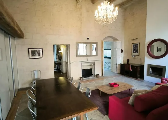 Stunning 3 Bedroom Town House * La Valletta