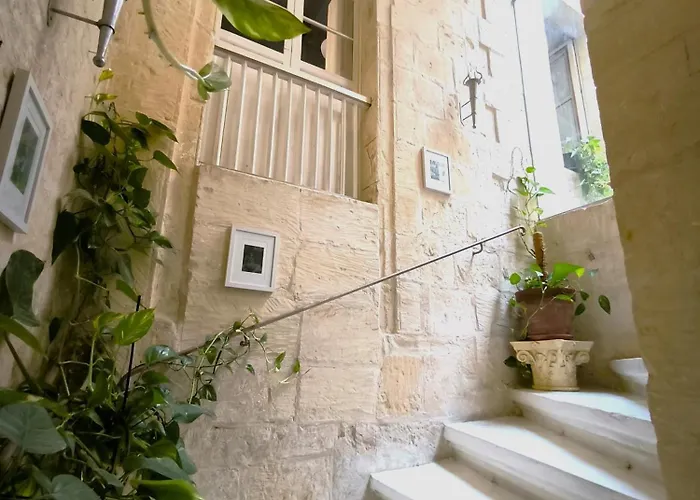 Stunning 3 Bedroom Town House Appartamento